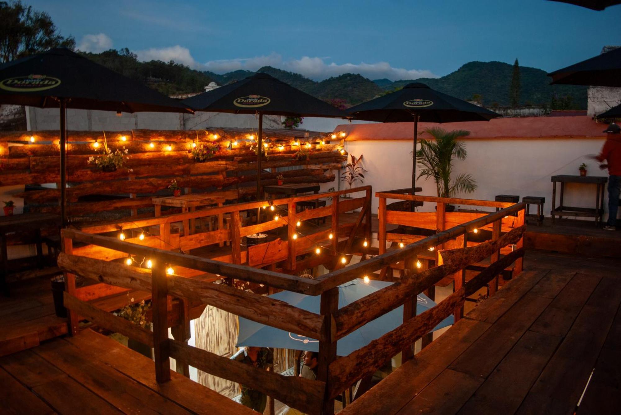 Kamazoztz Hostel And Travel Antigua Kültér fotó