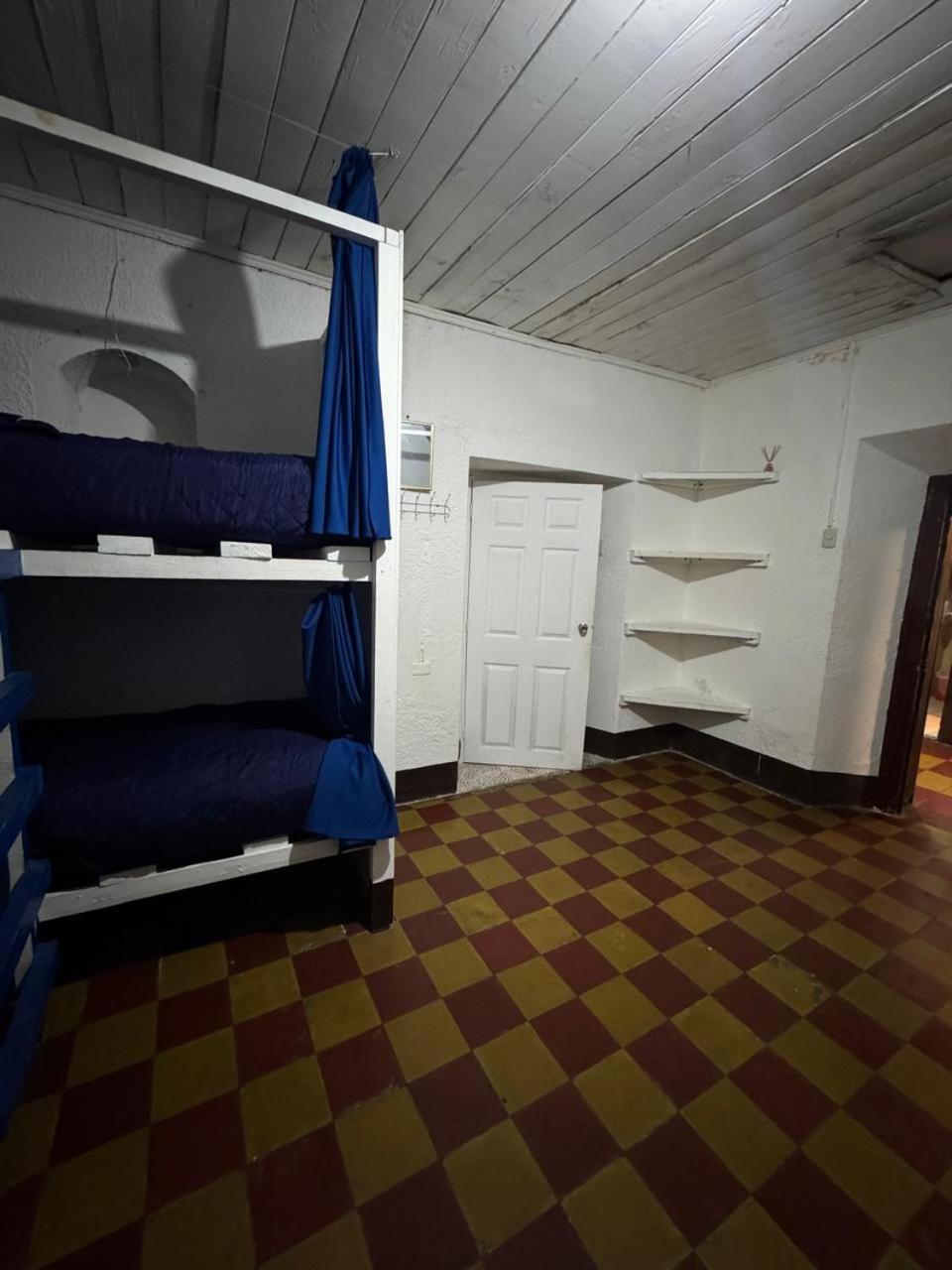 Kamazoztz Hostel And Travel Antigua Kültér fotó